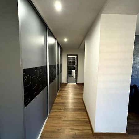 Modern Apartment In City Centre Banská Bystrica Exteriör bild